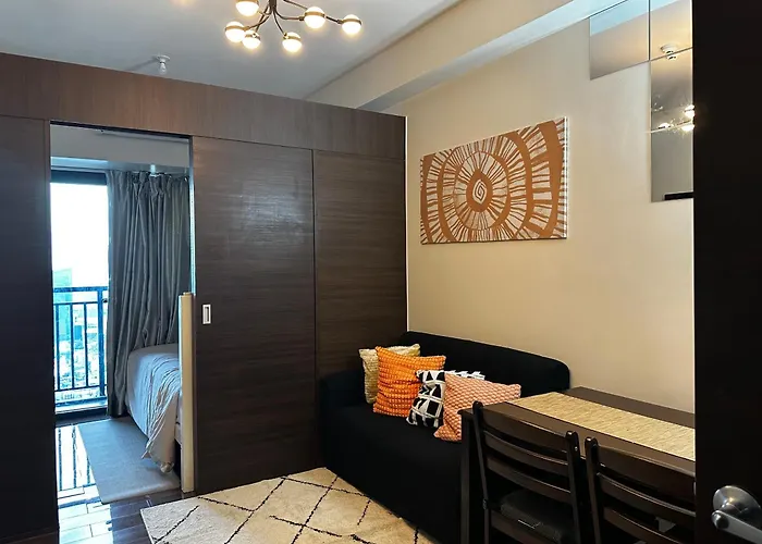 Mysunset At Air Residences Makati 3*
